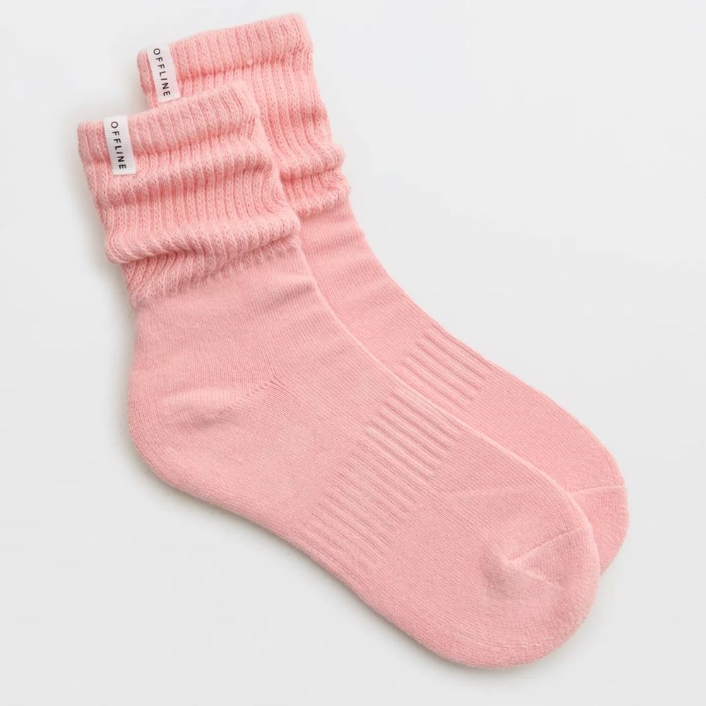 OFFLINE Club Pink Short Scrunch Tab Logo Cotton Socks